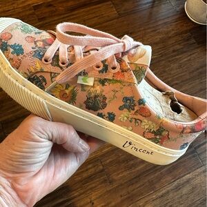 Cariuma limited edition Vincent Van Gogh’s Sunflowers Floral Pink Sneakers